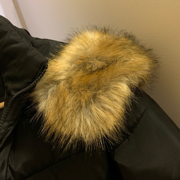 Black winter jacket - Picture 3 of 3